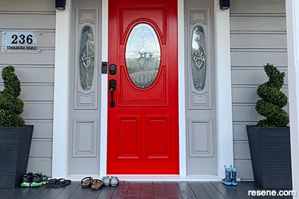 How to paint doors & door joinery