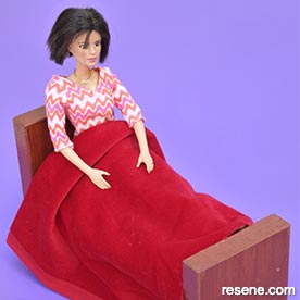 How to make a doll's bed