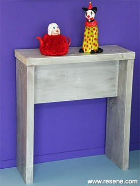 How to build a table and whitewash it