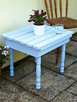 Recycled drinks table 