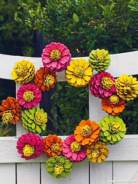 How to make a zinnia pinecone wreath