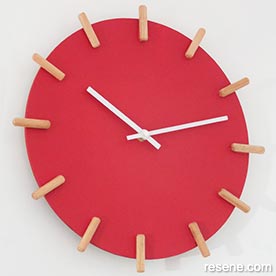 Create a stylish retro clock with Resene Shiraz