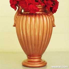 Metallic plant pot