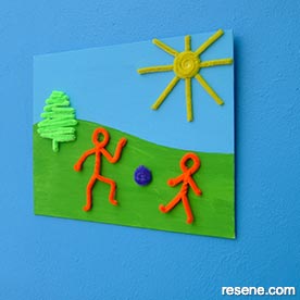 Make a picture with pipe cleaners