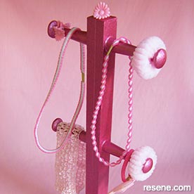 Sparkly jewellery holder 