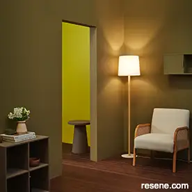 Playing with colour contrast in unexpected ways