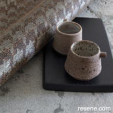 How to hang wallpaper