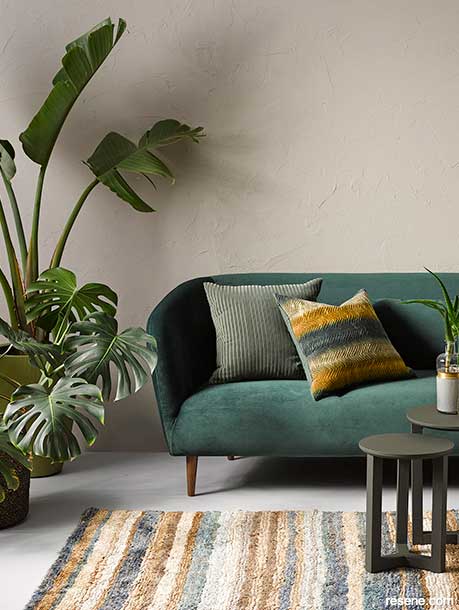 A perfect green look for winter
