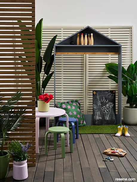 A chic outdoor space for family fun