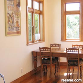 1923 bungalow dining room