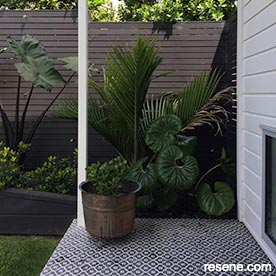 A door-able in colour