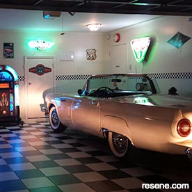 Thunderbird HQ 