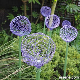 Wire allium flowers
