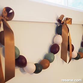 Easter garland