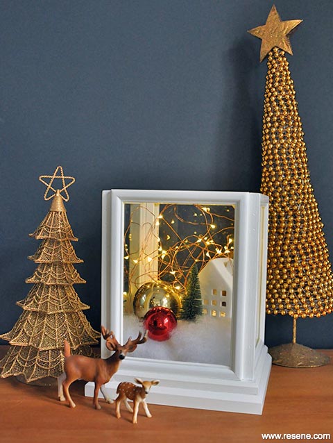 Make your own Christmas terrarium