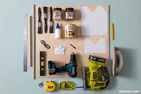 Materials and tools required for the entry organiser