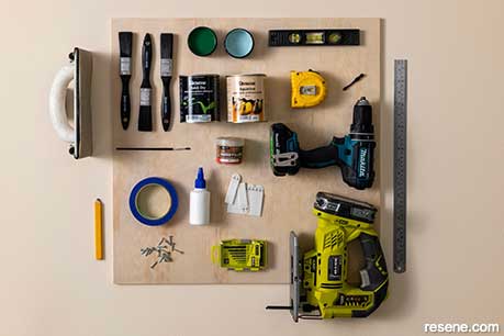 Materials and tools required for the umbrella holder