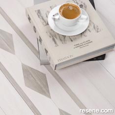 Step by step – floor with flourish