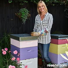 Dee’s bees
