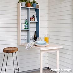Fold out bar 