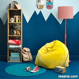 Paint a teenager's bookshelf
