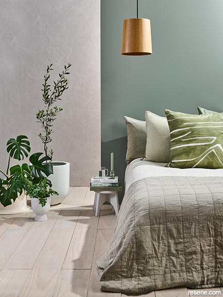 A soft and tranquil bedroom design