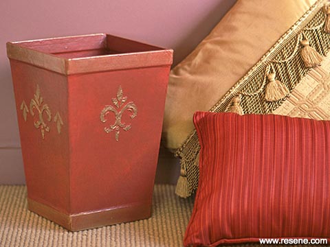 Stencil a waste paper bin with stippled effect