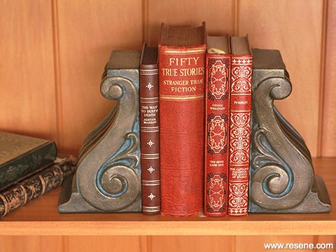 Dry brush an mettalic look on bookends