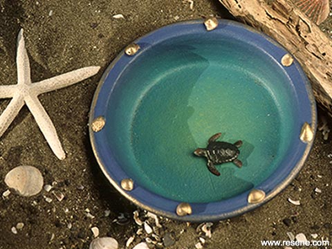 Blended colours soften the edges between light and dark on a seaside inspired bowl