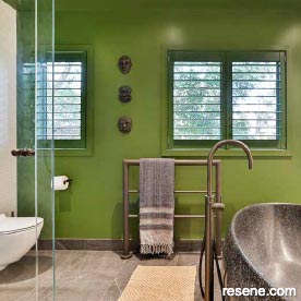 Natural feel bathroom