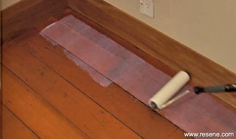 Applying the polyurethane coating to the floor