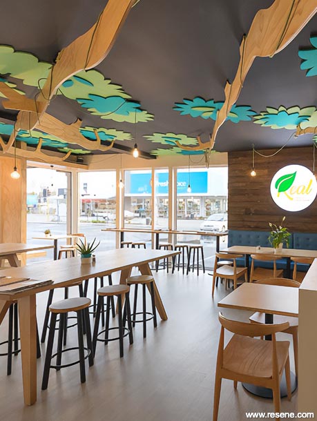 Real Fruit Parlour - interior