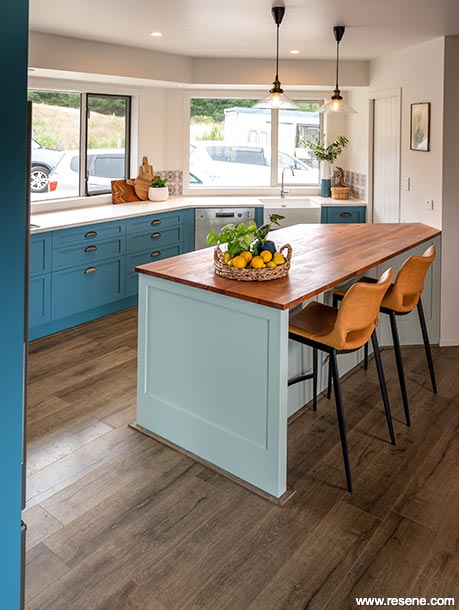 Blue and white country kitchen - island