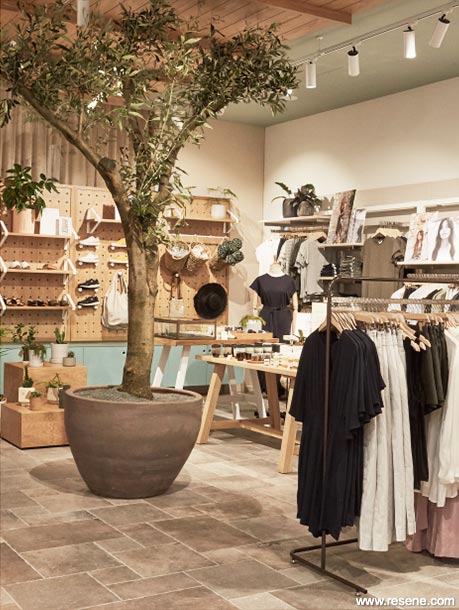 Max Fashions - concept store interior