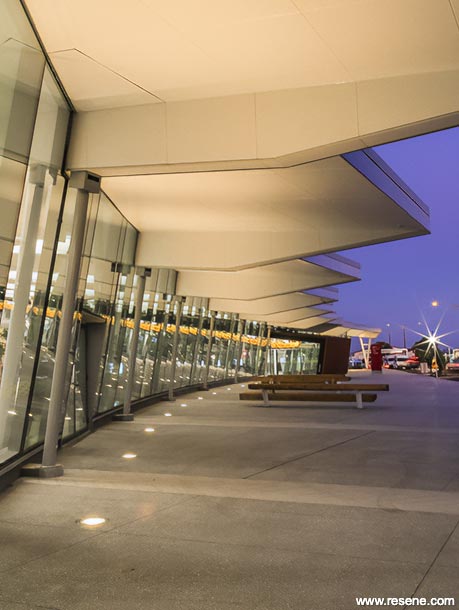 Modern airport - pick up zone