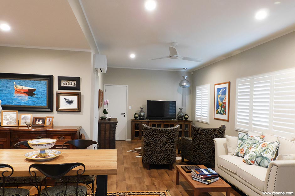Neutral bach interior