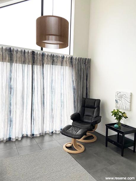 White lounge