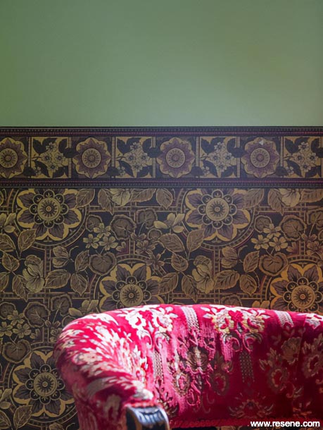 Victorian style wallpaper