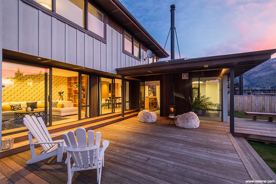 Modern home deck