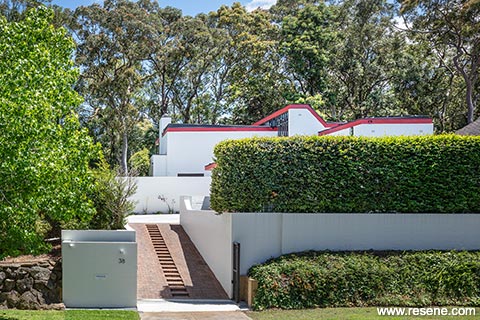 Pymble House - view from the road front
