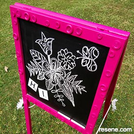 Paint an easel