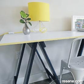 Build a useful trestle table