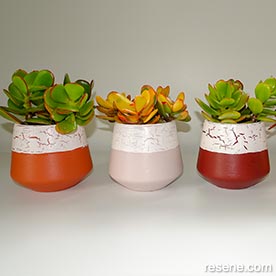 Make a crackle effect on a plant pot for your plants