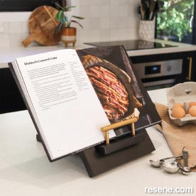 Adjustable cookbook stand