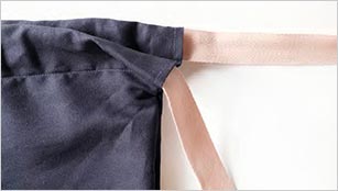 Ribbon strip at top deatail