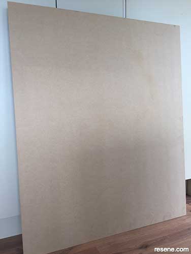 Apply primer to MDF board
