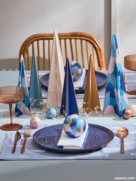 Create your own modern Christmas decor