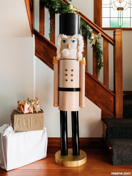 How to make a large nutcracker for Christmas